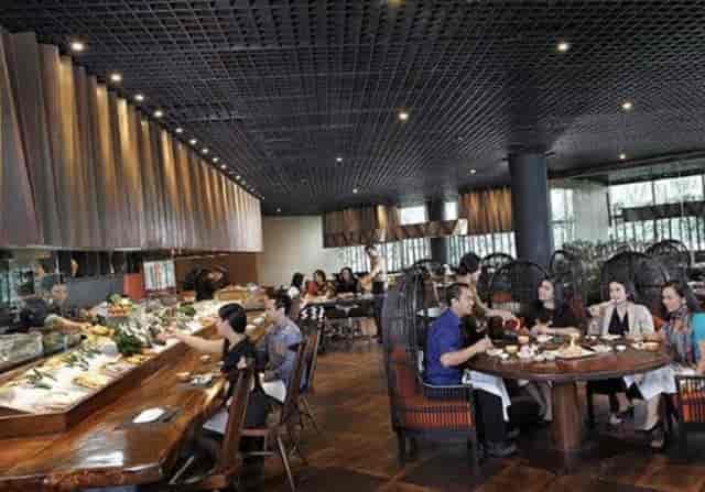 Private dining room at Yoshi Izakaya with modern decor for corporate receptions and networking.