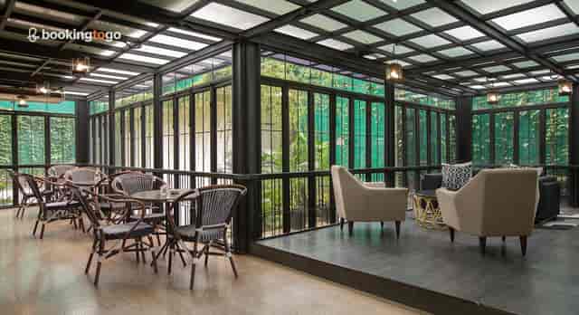 Kalandara Restaurant Jakarta: Bright, versatile venue for corporate events and networking.