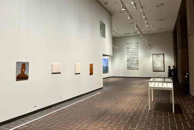Minimalist Tokyo Metropolitan Art Museum gallery for corporate receptions and VIP networking.