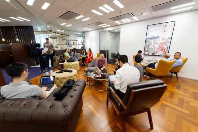 Modern co-working lounge in Tri-Seven Roppongi for agile collaboration and business meetings.