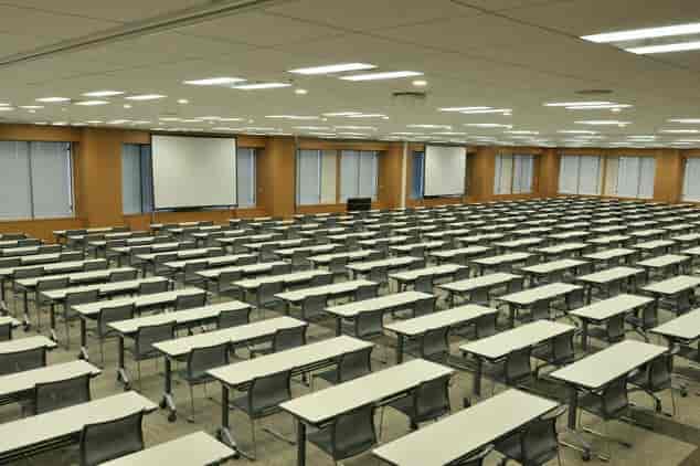 Ariake Central Tower classroom setup for conferences and seminars with multi-screen AV.