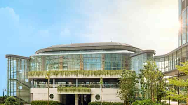 Royal Glasshouse Jakarta: Versatile venue for premium corporate retreats and brand activations.