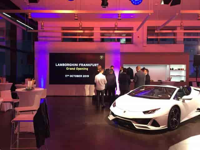 Eventfoyer at Klassikstadt: Premium brand activation with LED lighting for corporate events.