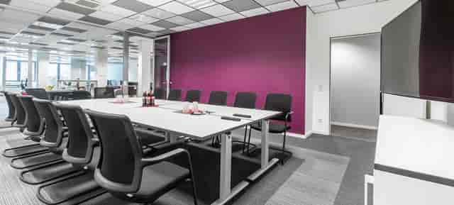 Functional boardroom at k1 BusinessClub for corporate meetings and professional conferences.
