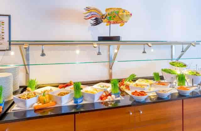 Best Western IB Hotel board room buffet with fresh food options for professional corporate events.