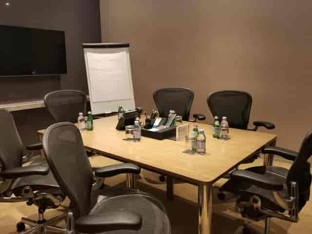 Boardroom 40D at Ocean Financial Centre: Professional setup for small meetings and breakouts.