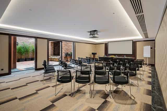 Kubbe Meeting Room