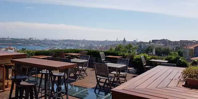 Terrace Bar