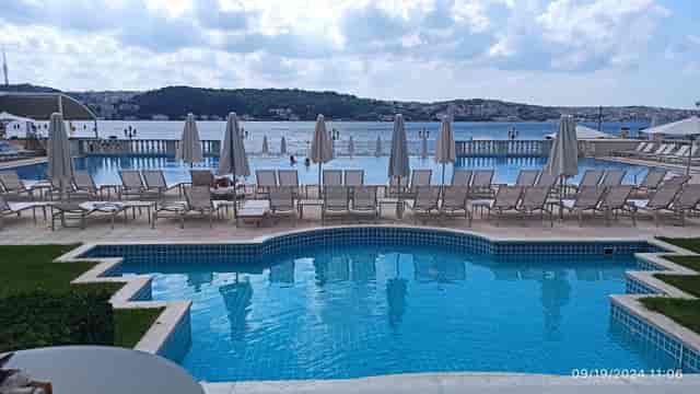Waterfront Palace Terrace at Çırağan Palace for upscale incentive trips and cocktail receptions.