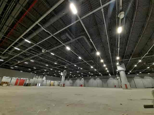 Yakut Foyer exhibition hall at Istanbul Expo Center, blank canvas space for trade shows and events.