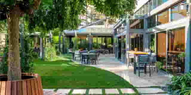 Veranda Restaurant and Lounge