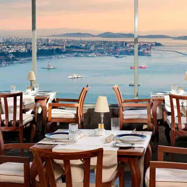 Safran Restaurant Istanbul: Waterfront event space for corporate dinners and networking.