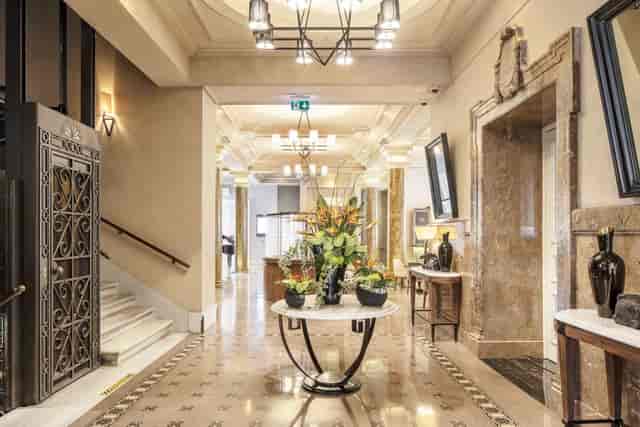 Elegant Bank Lobby Bar in Istanbul, perfect for premium event registration and welcome receptions.
