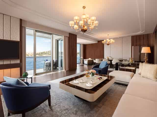 Mandarin Bosphorus Suite