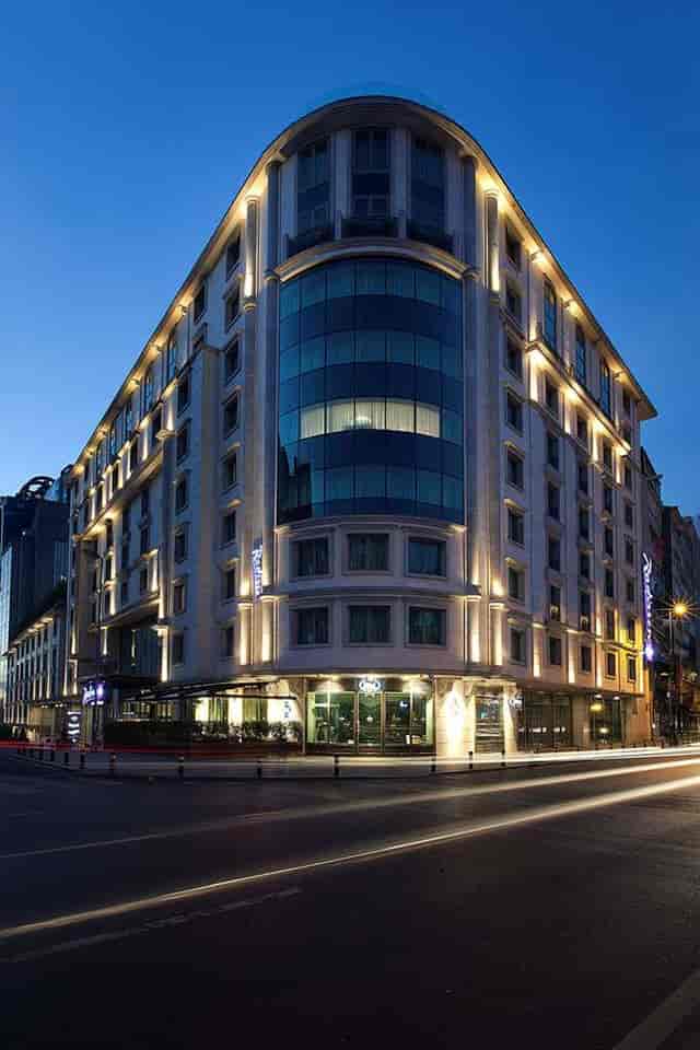 Radisson Hotel Istanbul Harbiye: high-visibility city center venue for business travel and conferences.