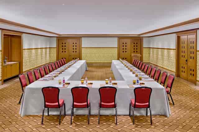 U-shape meeting room at Divan Hotel for professional conferences and corporate workshops.
