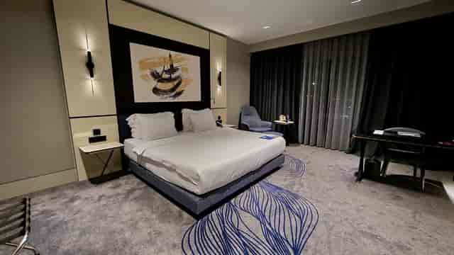 Modern guest room at Crowne Plaza Istanbul Viaport Marina for corporate travel and business events.