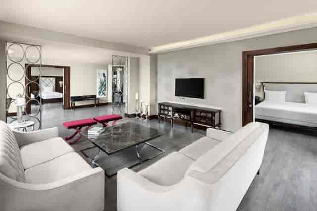 Luxury suite at DoubleTree Hilton Istanbul Gayrettepe for VIP events and speaker green rooms.