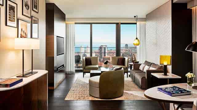 Ukiyo executive suite: luxury board meeting room for VIP events and private conferences.