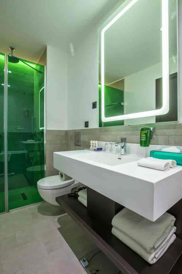 Modern hotel bathroom at Park Inn Istanbul, ideal for corporate event and business travel stays.