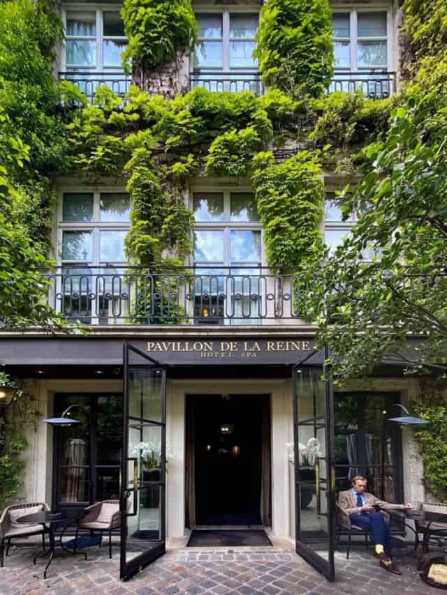 Restaurant & Bar