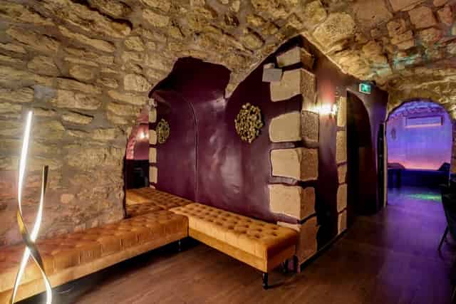 Bar-Club