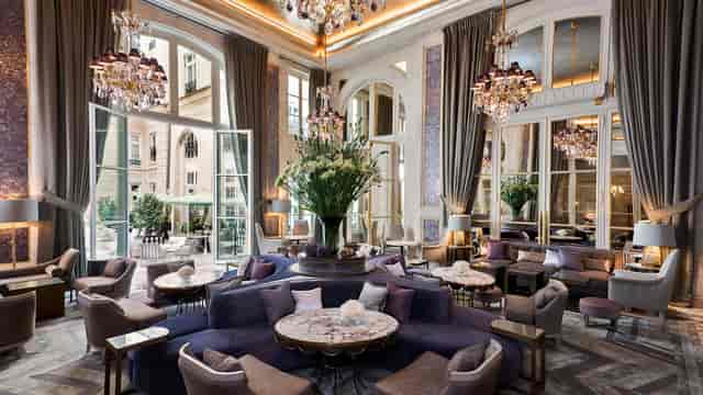 Luxury salon at Hôtel de Crillon for VIP networking and upscale cocktail events.