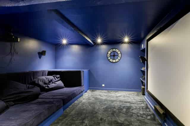 Private Cinema