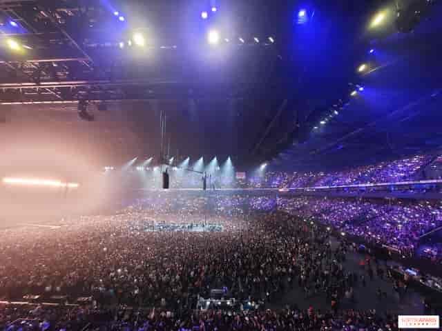 Grande Salle Paris La Défense Arena: crowd management setup for concerts and corporate events.