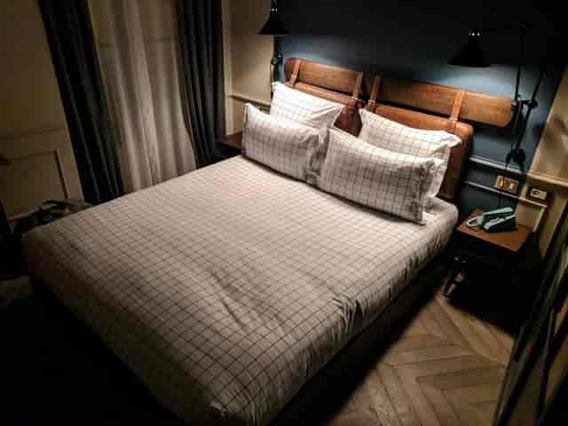 La Cachette at The Hoxton, Paris: Intimate boutique event space for executive retreats.