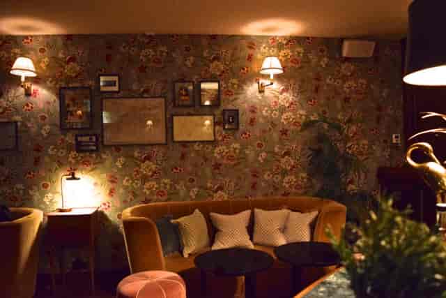 Jacques' Bar in The Hoxton Paris: Intimate lounge for VIP networking and cocktail events.