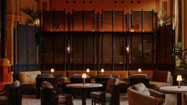 Midland Grand Dining Room: Intimate lounge for VIP networking and upscale corporate events.