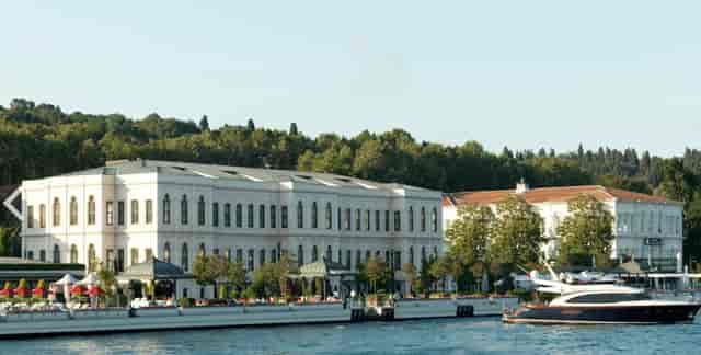  Four Seasons Hotel Istanbul at the Bosphorus