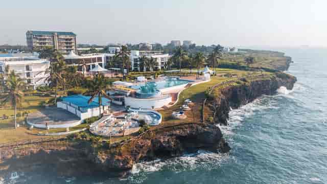 Golden Tulip Dar Es Salaam, Dar es ...