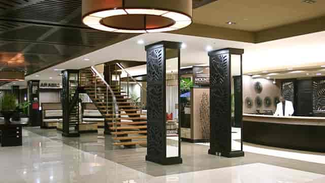 Duluti Conference Room with professional reception desk for corporate meetings and event registration.