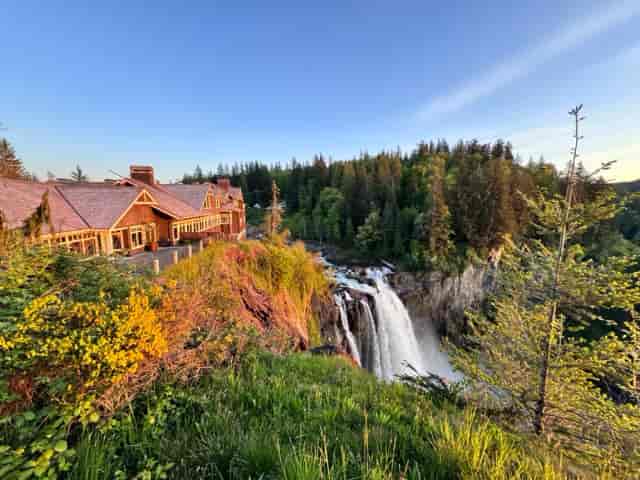 Hidden Terrace at Salish Lodge: scenic corporate retreat and luxury incentive travel venue.