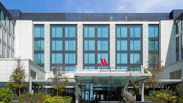 Modern Tagiyev Ballroom at Baku Marriott Hotel Boulevard for corporate meetings and events.