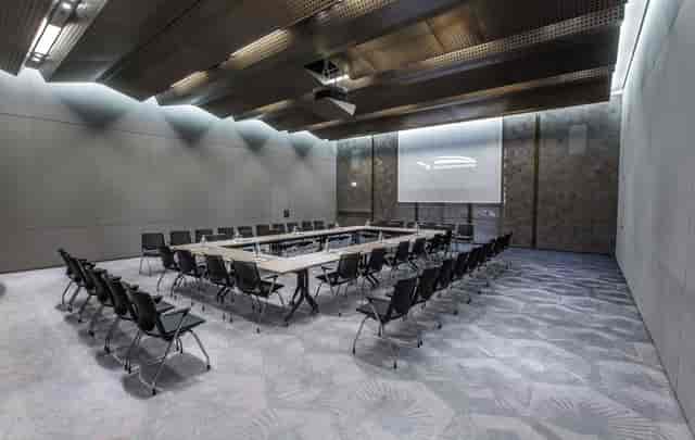 Modern U-shape boardroom in Baku Convention Center for executive meetings and corporate events.
