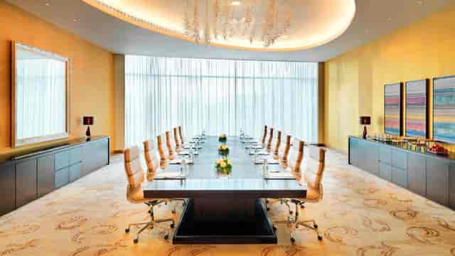 Luxury boardroom at JW Marriott Baku for executive retreats and high-stakes business meetings.