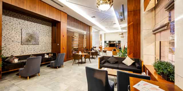 Lobby Lounge & Bar