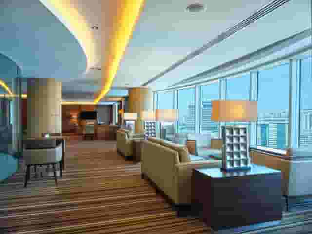 Lobby Lounge & Bar