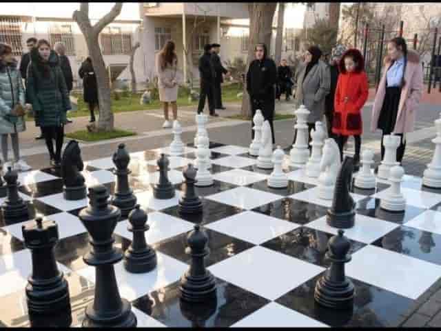 Outdoor interactive İdman Avadanlıqları station at AzPark for corporate team building event.