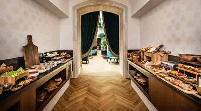 High-end breakfast buffet at Latitude and Longitude Bar, Merchant Baku Hotel for corporate events.