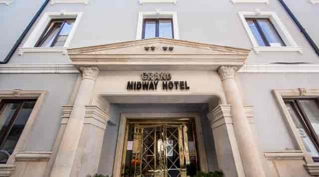 Midway Baku Hotel exterior, boutique terrace venue for small corporate meetings and retreats.