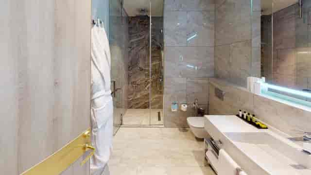 Luxury hotel bathroom at InterContinental Baku for corporate events and VIP room blocks.