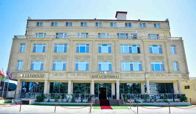 Supreme Hotel Baku Restaurant: Pictures ...