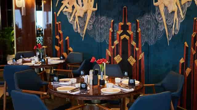 Art Deco private dining room for corporate board dinners and VIP client luncheons.