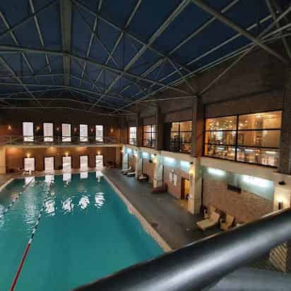 Pool Bar