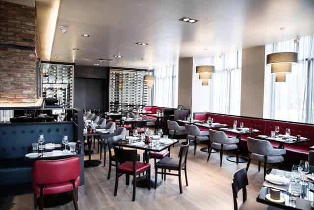 BRASSERIE & BAR