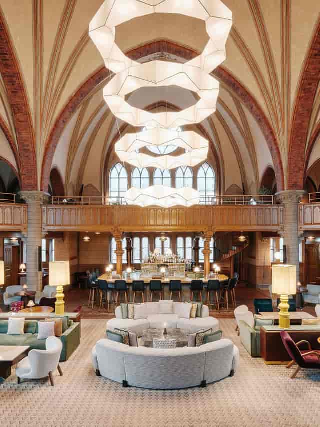 Cecconi’s Stockholm: Vaulted ceiling venue for upscale receptions and brand activations.